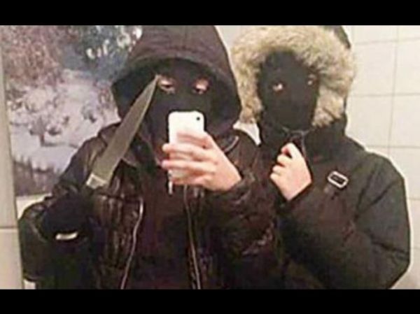 A CONTINUACIÓN: Las 10 Selfies más Polémicas del mundo! HAZ CLICK AQUI PARA VER MAS!