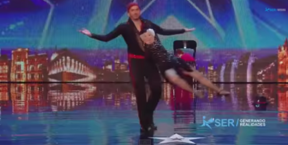 Cuando tengas su edad, querrás poder bailar asi!