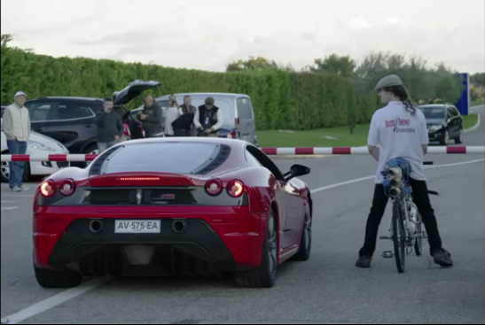 A CONTINUACIÓN: Alcanza 333 km/h en bicicleta y sobrepasa incluso a un Ferrari! HAZ CLIC AQUI!