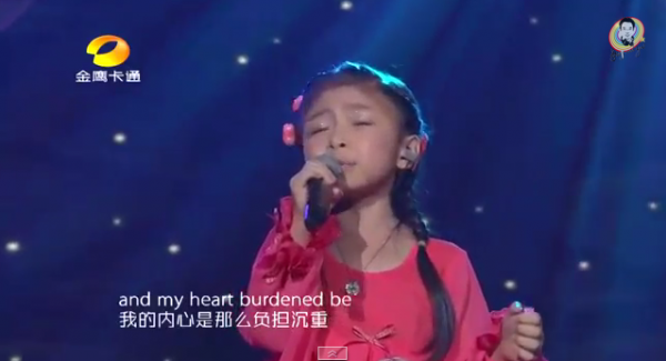 La impresionante voz de esta niña de 5 años te dará escalofríos!