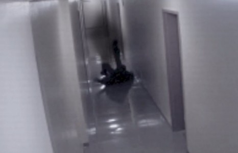 ¡Terrorífico! Las cámaras graban a un demonio
