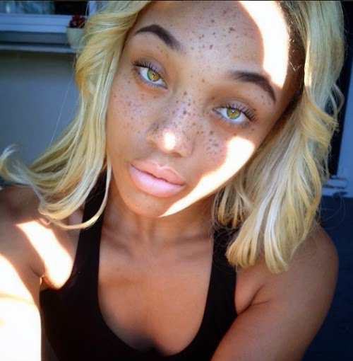 Articles-DrakeHollasAtModelOnInstagram3-L