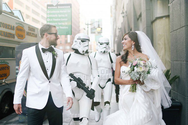 ¡Esta es la boda más cool de todos los tiempos!