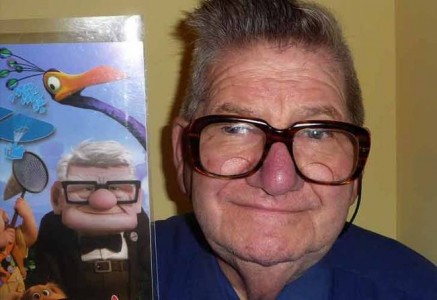 24 dobles de famosos que estan cansados que les tomen foto!
