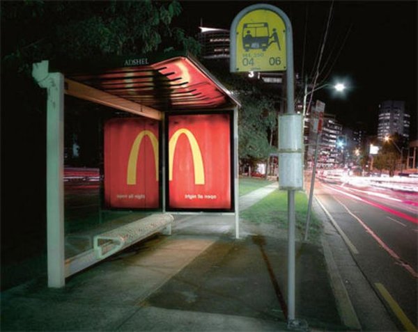 abribus-street-marketing-2-l
