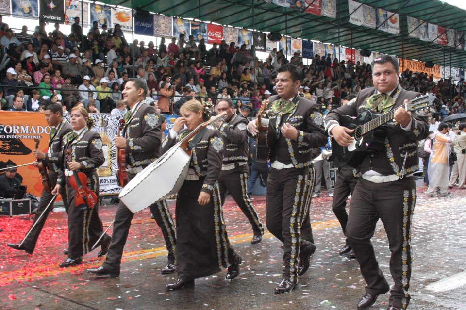 desfile_del_mariachi
