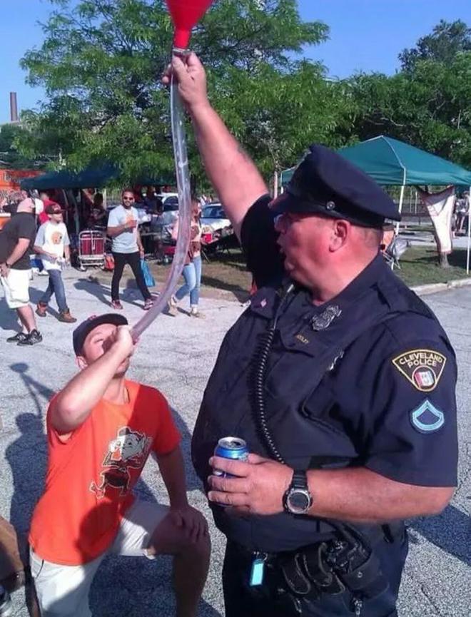 policier-cool-13-720x944-L