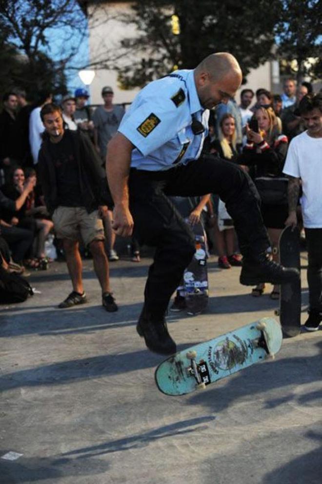 policier-cool-3-720x1082-L