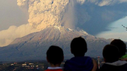 Un volcán chileno despertó por primera vez después de 40 años ¡Las imágenes son increíbles!