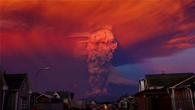 this-volcano-in-chile-is-erupting-right-now-2-L