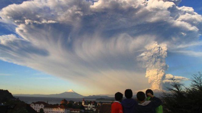 this-volcano-in-chile-is-erupting-right-now-3-L