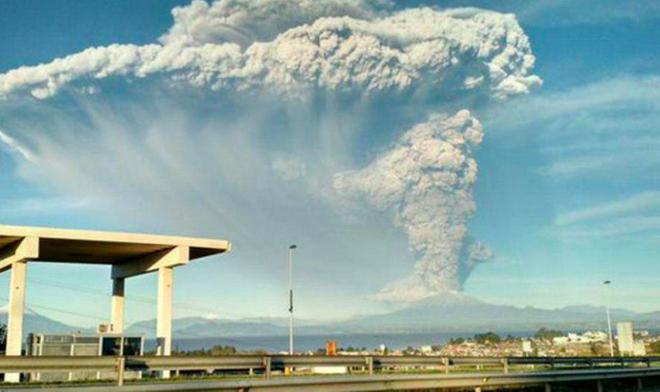 this-volcano-in-chile-is-erupting-right-now-6-L