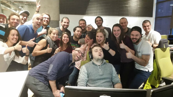 Se durmió en su segundo día de trabajo y mira lo que le hicieron