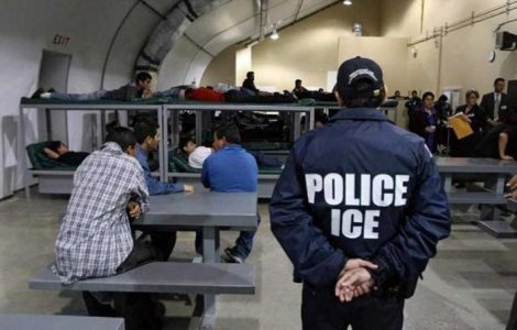 Nueva norma de la administración Trump hace que sea más fácil limitar la inmigración legal y rechazar las solicitudes de ‘green cards’