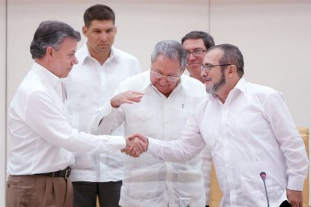 ¡Histórico! Colombia firma acuerdo para terminar con 52 años de guerra