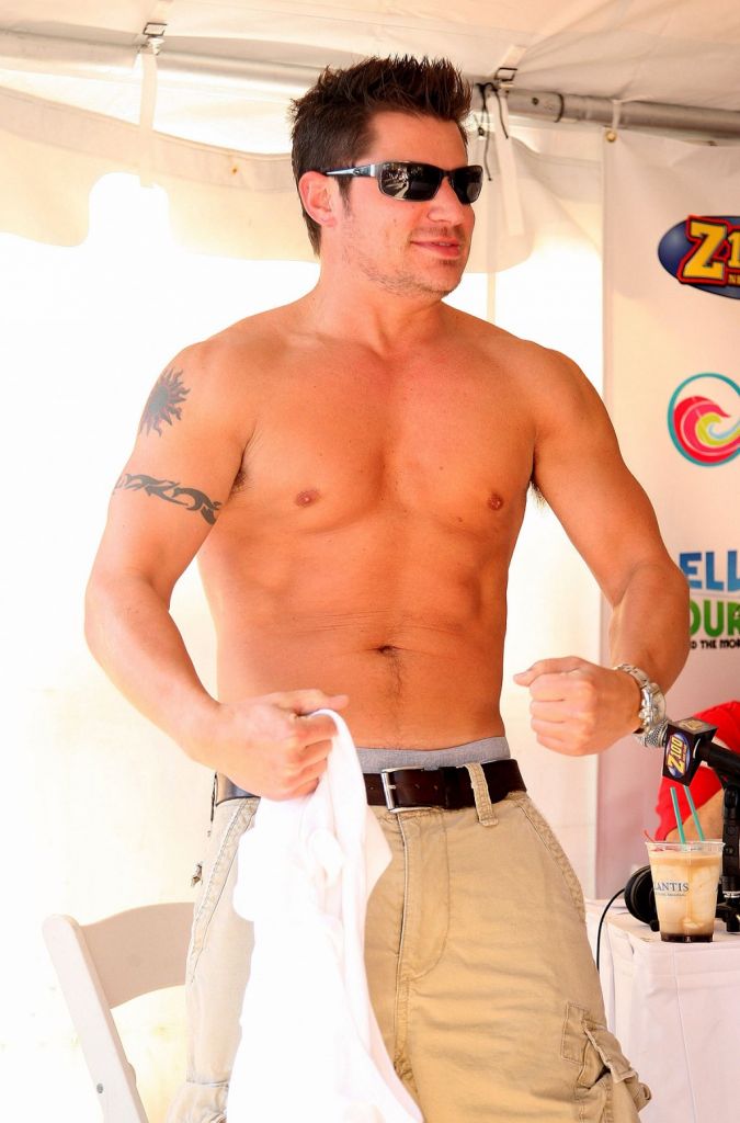 9. Nick Lachey.