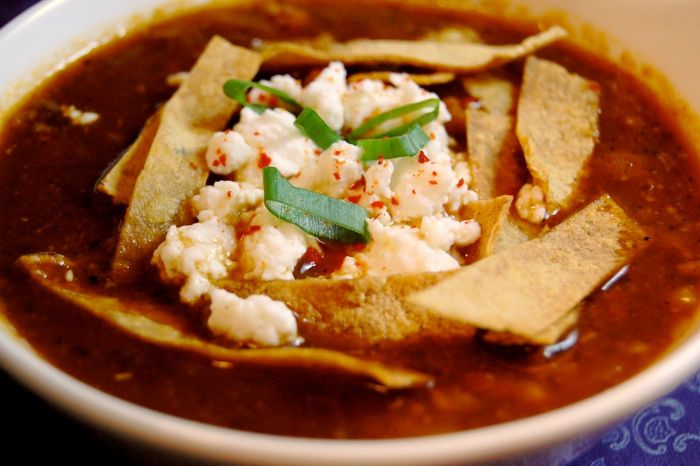 sopa azteca