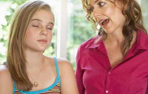¡Increíble! Las adolescentes tienen más probabilidades de éxito si sus madres son exigentes