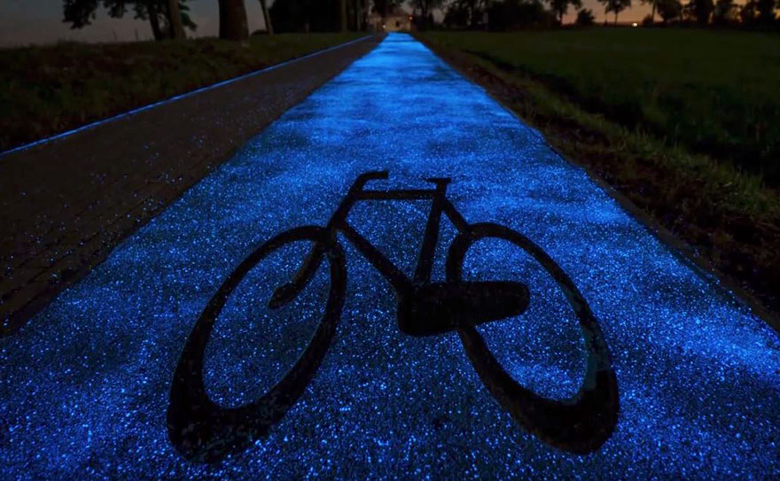 carril ciclovía bicicletas brilla en la oscuridad 4