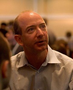 Fundador de Amazon donará $ 33 millones para ayudar a los inmigrantes indocumentados
