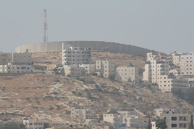 640px-Israeli_West_Bank_barrier_in_Jerusalem2