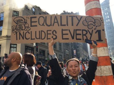 20 de los mejores carteles exhibidos durante la marcha de mujeres contra Trump