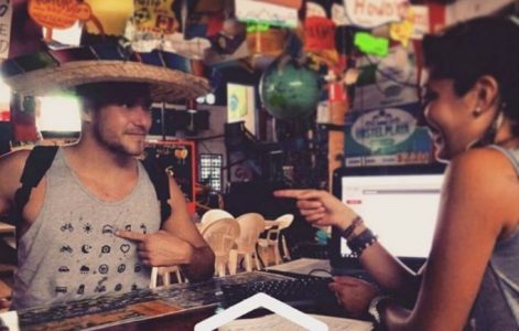 24 cosas que debes llevar de viaje para no estresarte
