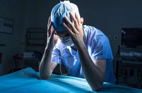 10 razones para NO estudiar Medicina en Colombia