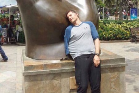 Actor de Game of Thrones hace parodia de su personaje en Medellín!