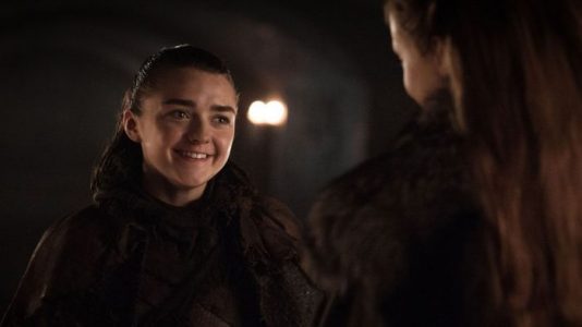 Fans de ‘Juego de Tronos’ han descifrado la nota oculta que Arya encontró en el episodio 5