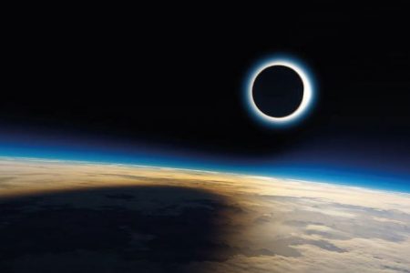 Furor mundial por el próximo gran eclipse solar
