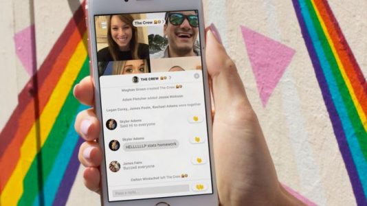 Facebook lanza “Bonfire”, su clon de la aplicación de video chat de grupo “Houseparty”