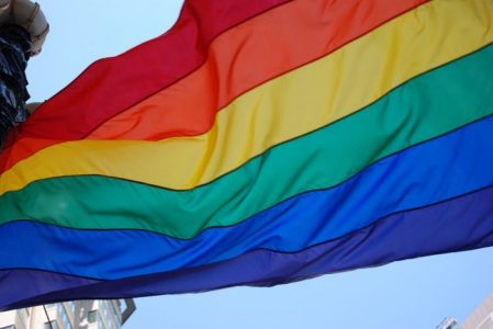Personas LGBT han sido golpeadas y electrocutadas mientras han estado detenidas en Azerbaiyán