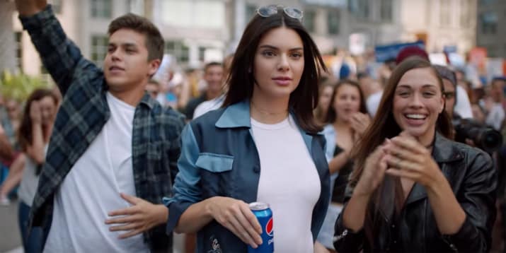 Kendall Jenner finalmente habló sobre la controversia Pepsi 9