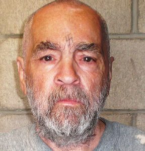 ¿Cómo murió el notorio líder de culto Charles Manson?