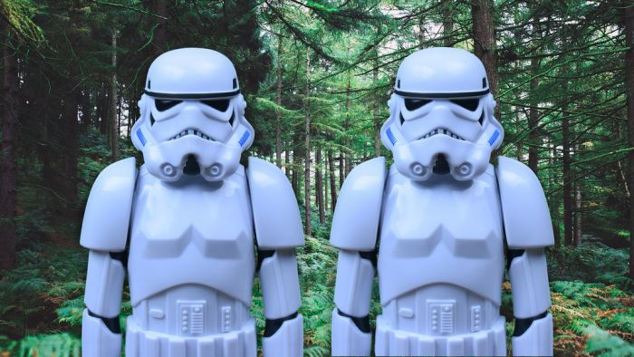 ¿En qué escena de Star Wars aparecen los príncipes William y Harry?