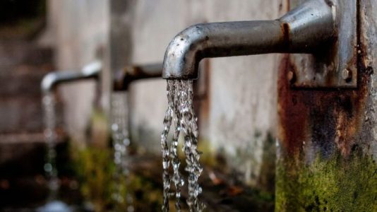 ¿Por qué resolver la crisis del agua en el mundo significa más que sólo saciar la sed?