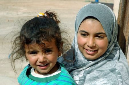 Mujeres sirias son obligadas a intercambiar sexo para recibir ayuda humanitaria