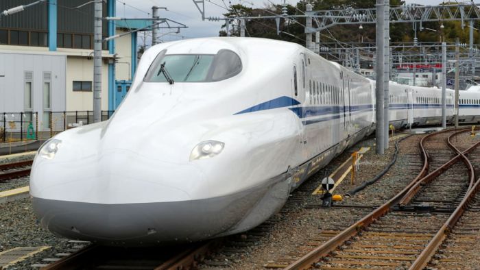 Más inteligente y más rápido: Japón presenta el nuevo tren bala Shinkansen ‘Supremo’