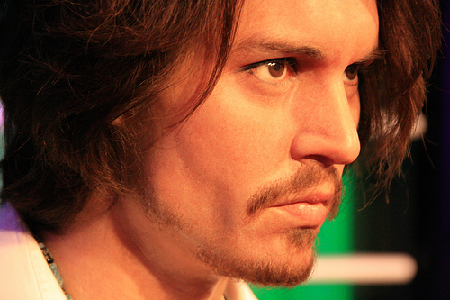 Johnny Depp es demandado por golpear a un director de locación de su próxima película