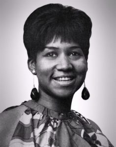 Cómo Aretha Franklin energizó dos movimientos sociales con una canción exitosa