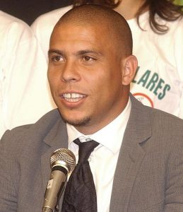 Ronaldo: el brasilero ganador de la Copa Mundial en el hospital con neumonía