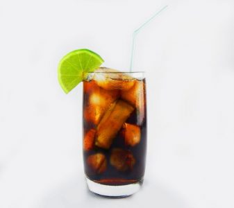 Resurgimiento del ron del Caribe: de ‘licor infernal’ a producto Premium