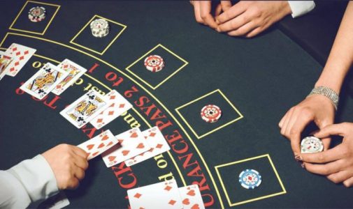 ¿Sabes jugar al Blackjack? Todo lo que tienes que saber sobre uno de los juegos más populares del mundo