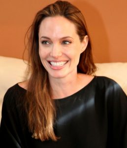 Angelina Jolie insinúa un movimiento en la política