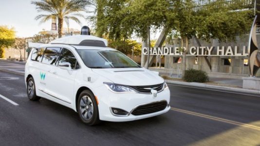 ¿Viajarías en este taxi de Waymo que se conduce solo?