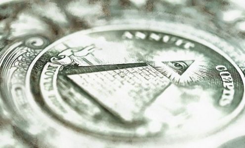 ¿Por qué tanta gente cree en teorías de conspiración?