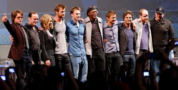 Estos ‘Avengers’ están discutiendo sobre una almohada robada en Twitter
