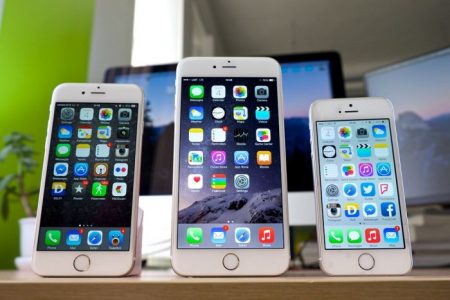 ¿Tienes un iPhone viejo? No hay modo oscuro para ti