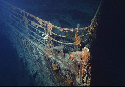 Las primeras inmersiones del Titanic en 14 años revelan cómo el fondo del océano se está tragando el naufragio